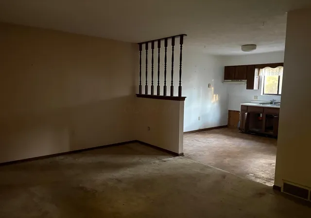 Listing Photo 4 - Condo for sale in building located at 1442 Londondale Pkwy, Newark, OH 43055 - Unit #3-1