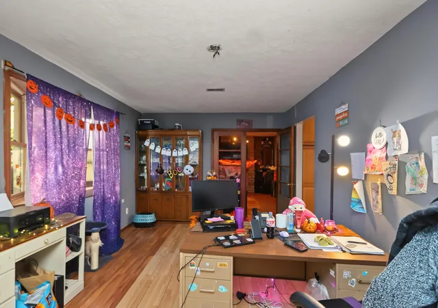 Photo 3 of Single family home for sale at 825 Ash St, Galion, OH 44833 | MLS# 226040460 | Listing updated on 2026-10-23