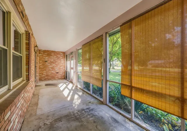 Photo 3 of Sale Pending at 1024 Kingwood Dr, Marion, OH 43302 | MLS# 226040394 | Listing updated on 2026-10-28