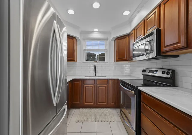Photo 2 of Condo for sale at 1387 Bluff Ave #A, Columbus, OH 43212 | MLS# 226040411 | Listing updated on 2026-10-28