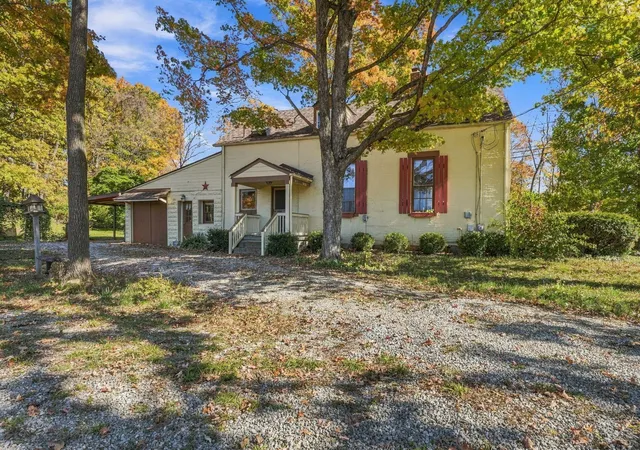 Photo 2 of Single family home for sale at 4590 Central College Rd, Westerville, OH 43081 | MLS# 226040420 | Listing updated on 2026-10-27