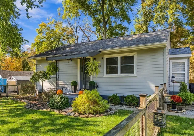 Photo 1 of Single family home for sale at 5523 Walnut View Blvd, Columbus, OH 43230 | MLS# 226040493 | Listing updated on 2026-10-27