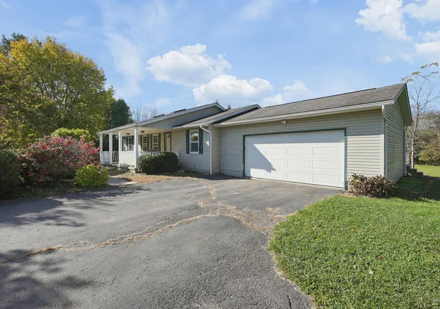 Photo 4 of Single family home for sale at 7909 Currier Rd, Plain City, OH 43064 | MLS# 226040434 | Listing updated on 2026-10-27