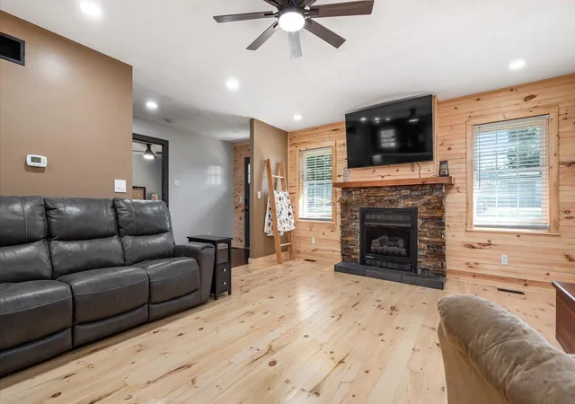 Photo 4 of Single family home for sale at 10474 Butler Rd NE, Newark, OH 43055 | MLS# 226040432 | Listing updated on 2026-10-26