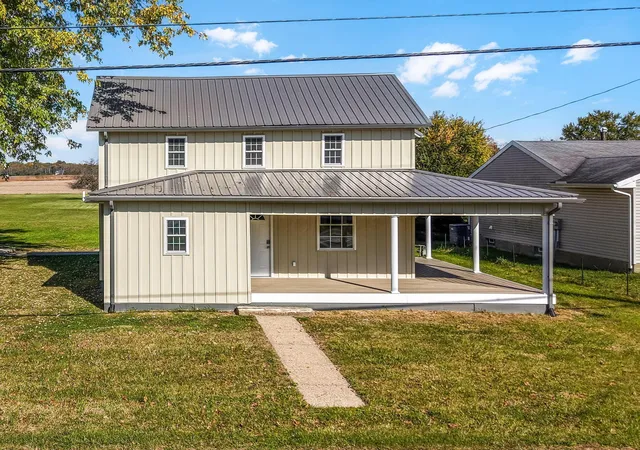 Photo 2 of Single family home for sale at 11660 Main St, Stoutsville, OH 43154 | MLS# 226041051 | Listing updated on 2026-10-28