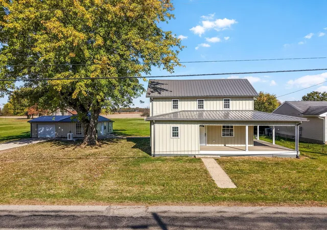 Photo 3 of Single family home for sale at 11660 Main St, Stoutsville, OH 43154 | MLS# 226041051 | Listing updated on 2026-10-28