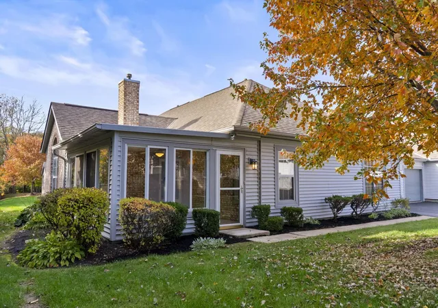 Photo 1 of Condo for sale at 263 Villa Oaks Ln, Columbus, OH 43230 | MLS# 226040832 | Listing updated on 2026-10-30