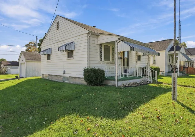 Photo 1 of Single family home for sale at 640 N Roosevelt Ave, Lancaster, OH 43130 | MLS# 226040468 | Listing updated on 2026-10-30
