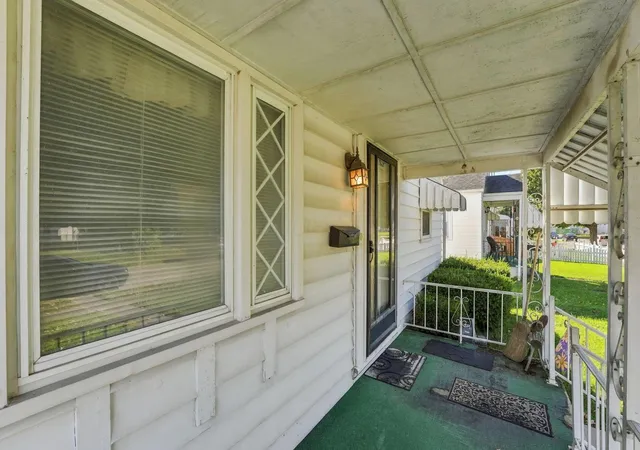 Photo 2 of Single family home for sale at 640 N Roosevelt Ave, Lancaster, OH 43130 | MLS# 226040468 | Listing updated on 2026-10-30