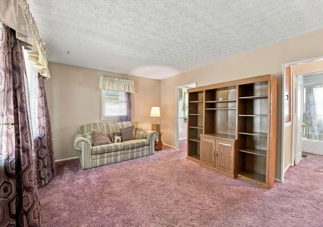 Photo 4 of Single family home for sale at 640 N Roosevelt Ave, Lancaster, OH 43130 | MLS# 226040468 | Listing updated on 2026-10-30