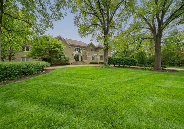 Photo 4 of Single family home for sale at 336 S Columbia Ave, Columbus, OH 43209 | MLS# 226040567 | Listing updated on 2026-10-28