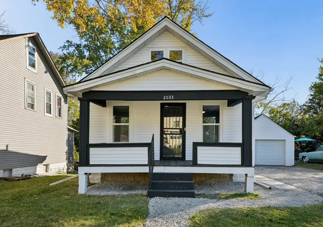 Photo 1 of Single family home for sale at 2033 Denune Ave, Columbus, OH 43211 | MLS# 226040466 | Listing updated on 2026-10-26