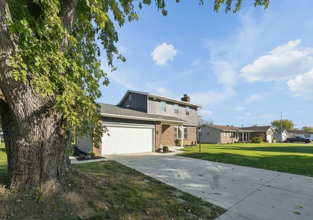 Photo 2 of Single family home for sale at 6590 Davis Rd, Hilliard, OH 43026 | MLS# 226040487 | Listing updated on 2026-10-23