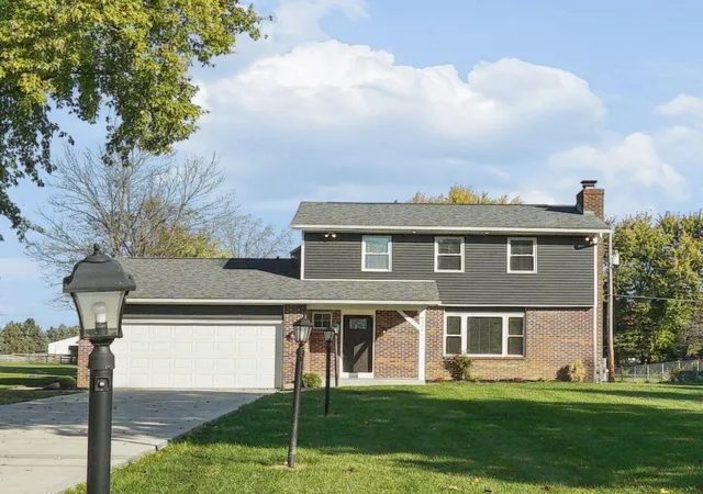 Photo 3 of Single family home for sale at 6590 Davis Rd, Hilliard, OH 43026 | MLS# 226040487 | Listing updated on 2026-10-23