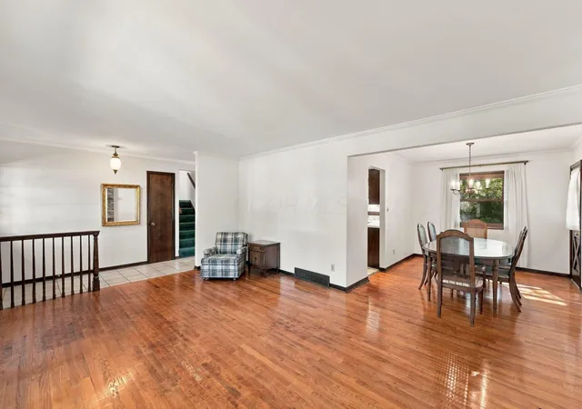 Photo 4 of Single family home for sale at 2135 Lane Rd, Columbus, OH 43220 | MLS# 226040654 | Listing updated on 2026-10-26