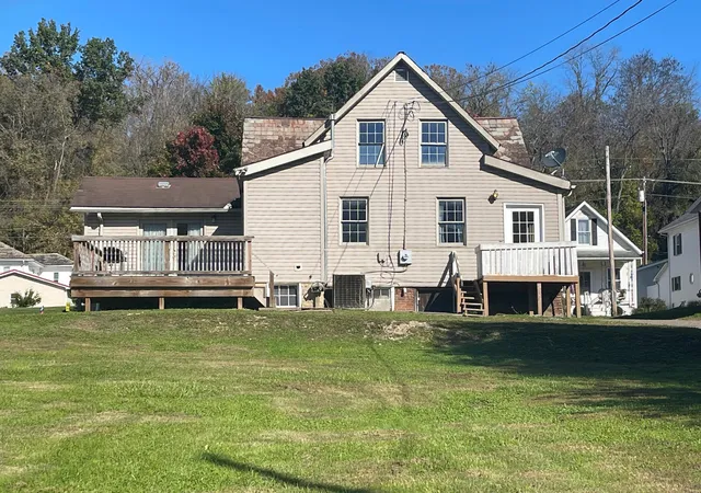 Photo 3 of Single family home for sale at 356 W Jefferson Ave, Mcconnelsville, OH 43756 | MLS# 226040492 | Listing updated on 2026-10-26