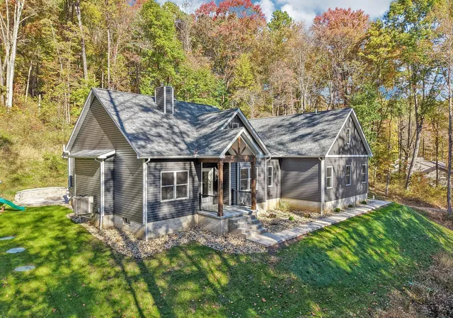 Photo 3 of Single family home for sale at 19 Mcgrery Rd SW, Lancaster, OH 43130 | MLS# 226040503 | Listing updated on 2026-10-26