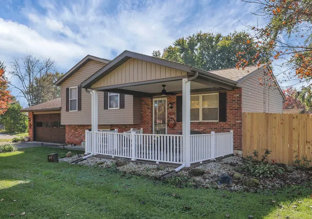 Photo 1 of Single family home for sale at 825 Terrace Dr, Heath, OH 43056 | MLS# 226040813 | Listing updated on 2026-10-27