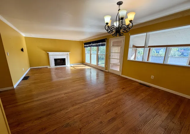 Photo 1 of Single family home for sale at 2579 Swansea Rd, Columbus, OH 43221 | MLS# 226040534 | Listing updated on 2026-10-27