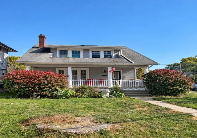 Photo 1 of Single family home for sale at 1220 N Columbus St, Lancaster, OH 43130 | MLS# 226040547 | Listing updated on 2026-10-25