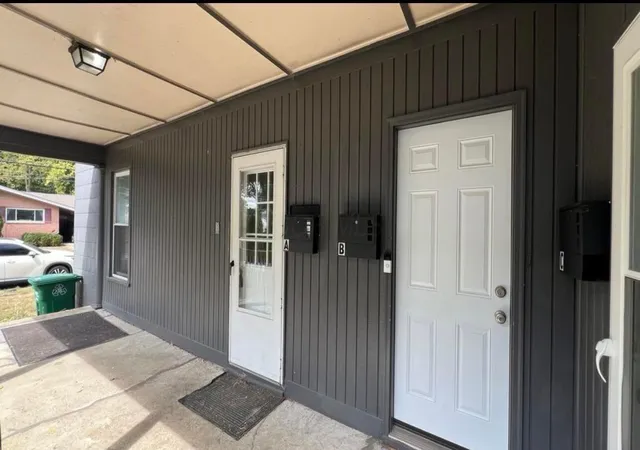 Photo 2 of Single family home for sale at 24 Blymer St, Delaware, OH 43015 | MLS# 226040568 | Listing updated on 2026-10-25