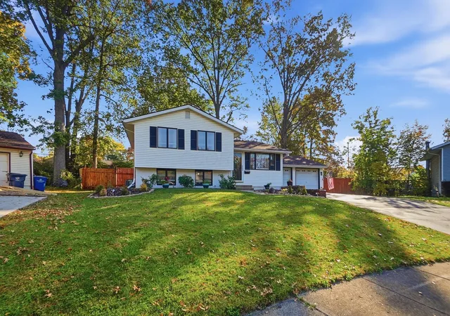 Photo 1 of Single family home for sale at 1556 Lexdale Dr, Reynoldsburg, OH 43068 | MLS# 226040967 | Listing updated on 2026-10-28