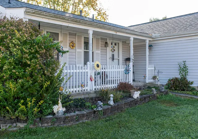 Photo 2 of Single family home for sale at 360 Trailblazer Ln, Reynoldsburg, OH 43068 | MLS# 226040732 | Listing updated on 2026-10-28