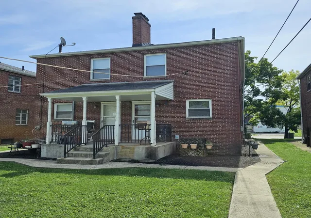 Photo 2 of Townhouse for sale at 3290 Sullivant Ave, Columbus, OH 43204 | MLS# 226040693 | Listing updated on 2026-10-26