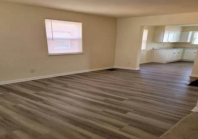 Photo 4 of Townhouse for sale at 3290 Sullivant Ave, Columbus, OH 43204 | MLS# 226040693 | Listing updated on 2026-10-26