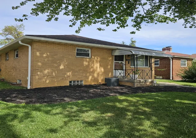 Photo 2 of Multi family home for sale at 3246 Sullivant Ave, Columbus, OH 43204 | MLS# 226040684 | Listing updated on 2026-10-26