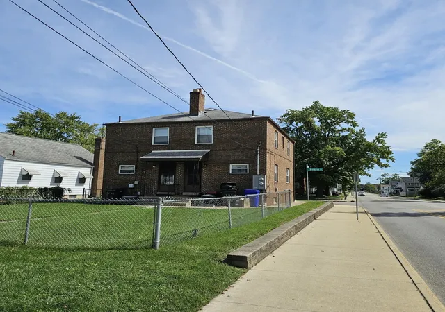 Photo 2 of Townhouse for sale at 755 S Burgess Ave, Columbus, OH 43204 | MLS# 226040695 | Listing updated on 2026-10-26