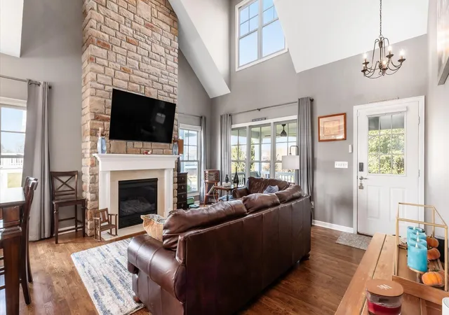 Photo 3 of Single family home for sale at 14865 Shoreline Dr W, Thornville, OH 43076 | MLS# 226040883 | Listing updated on 2026-10-30