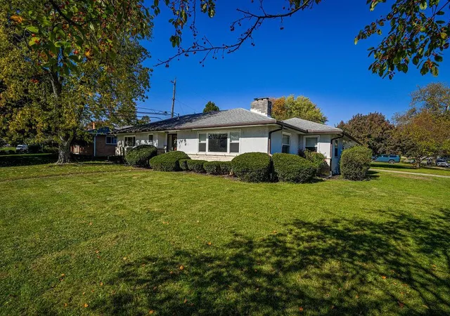 Photo 1 of Single family home for sale at 2568 Scottwood Rd, Columbus, OH 43209 | MLS# 226040912 | Listing updated on 2026-10-28