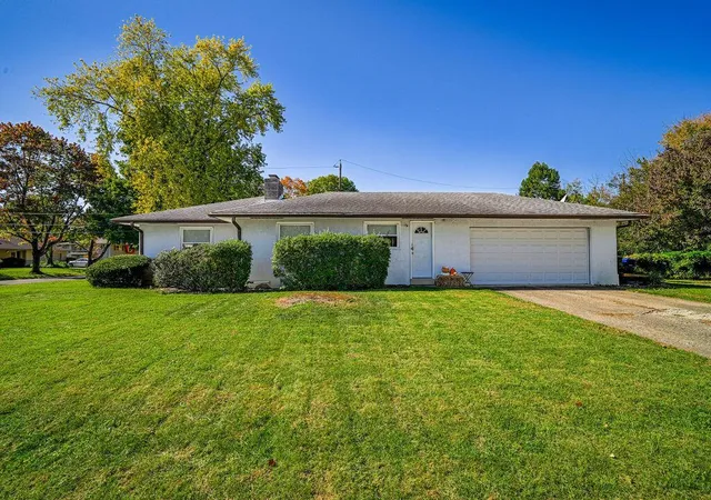 Photo 2 of Single family home for sale at 2568 Scottwood Rd, Columbus, OH 43209 | MLS# 226040912 | Listing updated on 2026-10-28