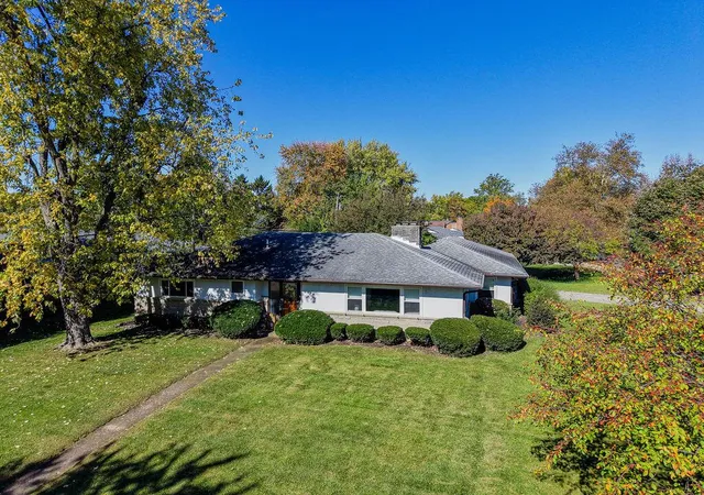 Photo 3 of Single family home for sale at 2568 Scottwood Rd, Columbus, OH 43209 | MLS# 226040912 | Listing updated on 2026-10-28