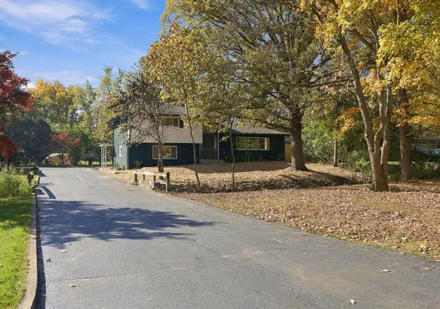Photo 2 of Single family home for sale at 999 Norway Dr, Columbus, OH 43221 | MLS# 226040713 | Listing updated on 2026-10-30