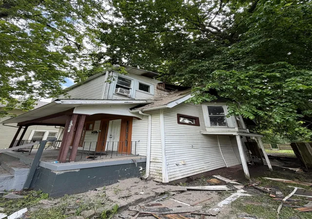 Photo 2 of Single family home for sale at 2009 Floral Ave, Columbus, OH 43223 | MLS# 226040648 | Listing updated on 2026-10-26