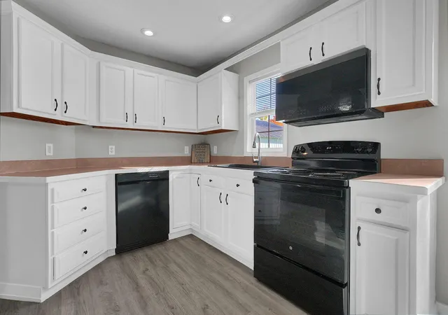 Photo 2 of Single family home for sale at 597 E George St, Marion, OH 43302 | MLS# 226040622 | Listing updated on 2026-10-28