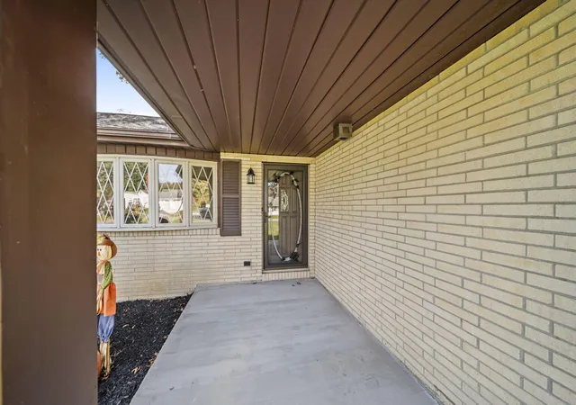 Photo 3 of Single family home for sale at 1135 Owens Rd W, Marion, OH 43302 | MLS# 226040909 | Listing updated on 2026-10-28