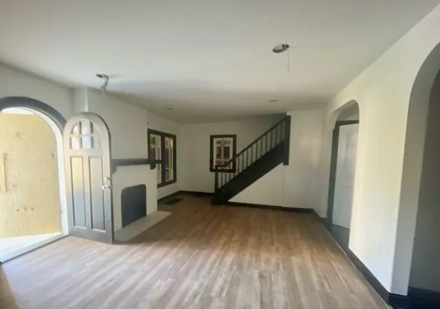 Photo 4 of Single family home for sale at 959 Kelton Ave, Columbus, OH 43206 | MLS# 226040637 | Listing updated on 2026-10-26