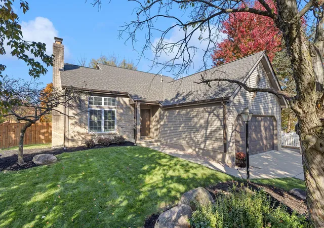 Photo 3 of Single family home for sale at 7436 Oakmeadows Dr, Columbus, OH 43085 | MLS# 226040724 | Listing updated on 2026-10-30