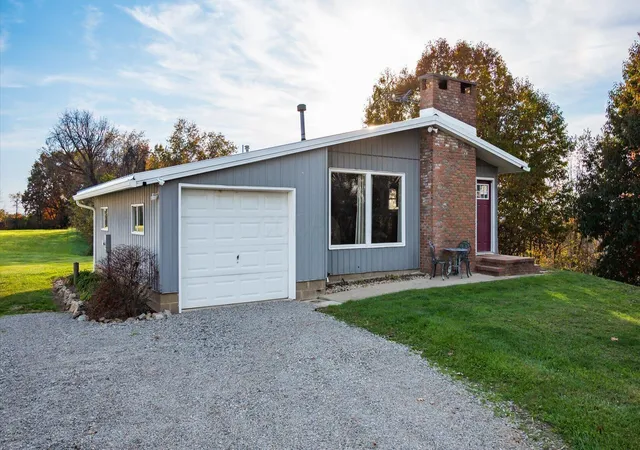 Photo 3 of Single family home for sale at 2250 Three Towers Rd, Chandlersville, OH 43727 | MLS# 226041069 | Listing updated on 2026-10-29