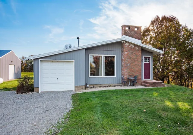 Photo 4 of Single family home for sale at 2250 Three Towers Rd, Chandlersville, OH 43727 | MLS# 226041069 | Listing updated on 2026-10-29
