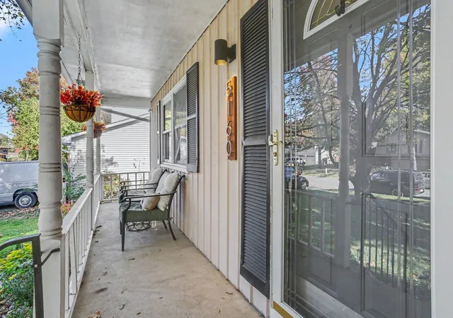 Photo 3 of Single family home for sale at 5160 Paw Rd, Columbus, OH 43229 | MLS# 226040725 | Listing updated on 2026-10-28
