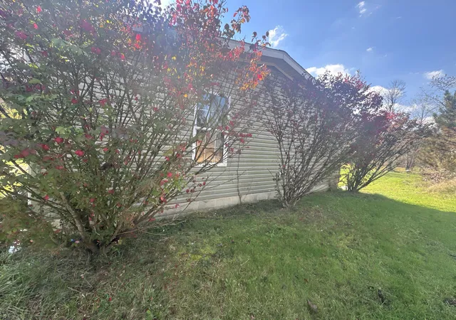 Photo 4 of Single family home for sale at 6897 Sherrard Rd, Cambridge, OH 43725 | MLS# 226040656 | Listing updated on 2026-10-26