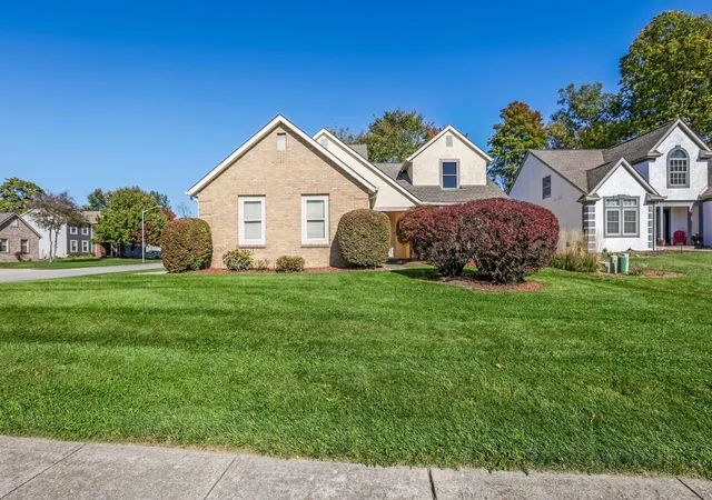 Photo 2 of Single family home for sale at 7914 Panary Ct, Reynoldsburg, OH 43068 | MLS# 226040672 | Listing updated on 2026-10-26