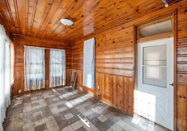 Photo 3 of Single family home for sale at 814 E Market St, Washington Court House, OH 43160 | MLS# 226040680 | Listing updated on 2026-10-26
