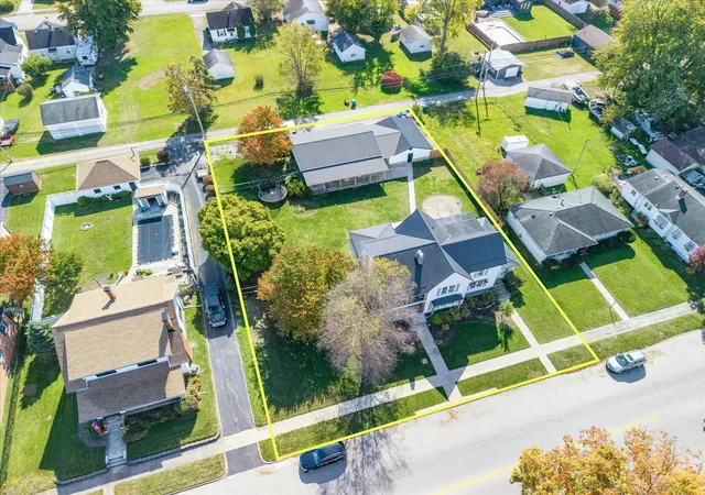 Photo 2 of Single family home for sale at 930 Jefferson St, Greenfield, OH 45123 | MLS# 226040711 | Listing updated on 2026-10-29