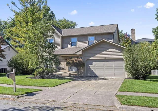Photo 3 of Single family home for sale at 7357 Palmleaf Ln, Columbus, OH 43235 | MLS# 226040703 | Listing updated on 2026-10-30