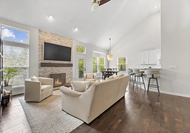 Photo 2 of Single family home for sale at 6372 Skipping Stone Dr, New Albany, OH 43054 | MLS# 226041020 | Listing updated on 2026-10-30